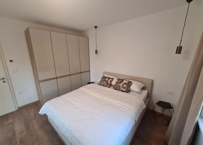 Black & White - Heated Pool Villa Pula