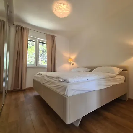 Villa Black & White Pula