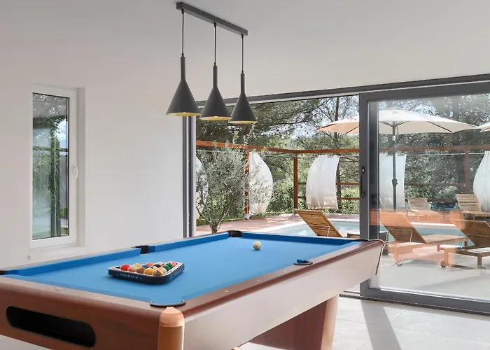 Vila Black & White - Heated Pool *