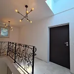 Villa Black & White - Heated Pool